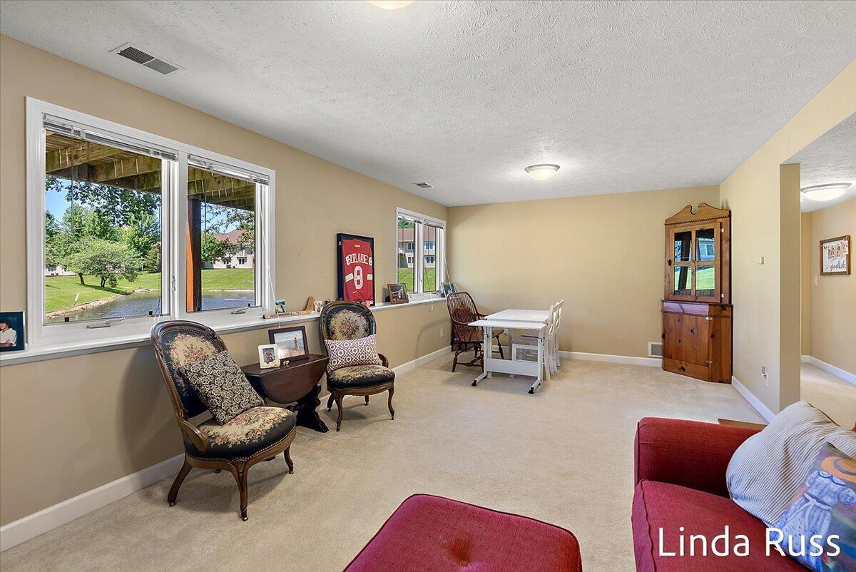 3912 Pemberton Drive SE Grand Rapids MI 49508