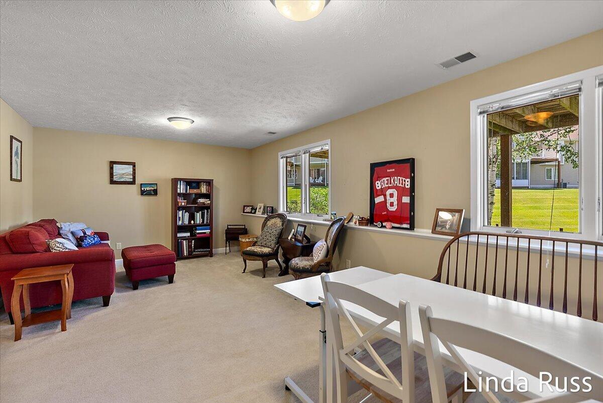 3912 Pemberton Drive SE Grand Rapids MI 49508