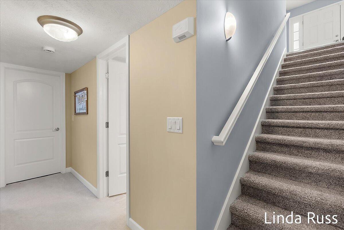 3912 Pemberton Drive SE Grand Rapids MI 49508