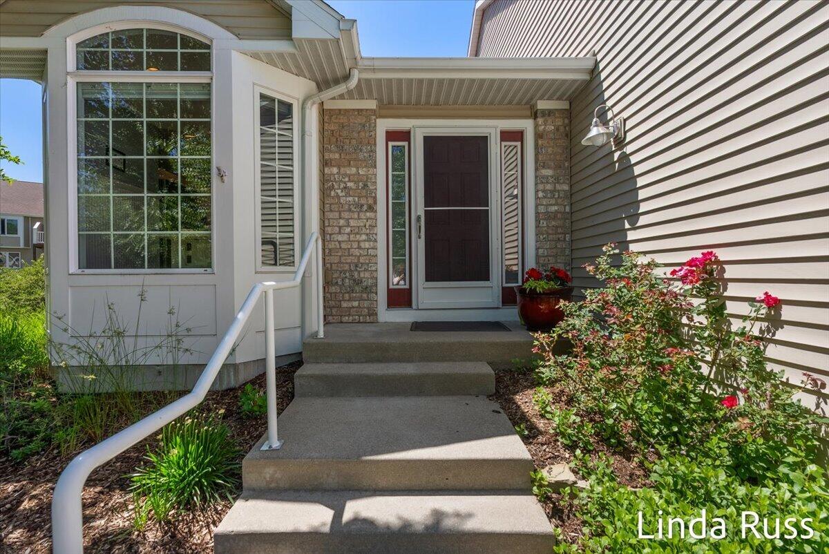 3912 Pemberton Drive SE Grand Rapids MI 49508