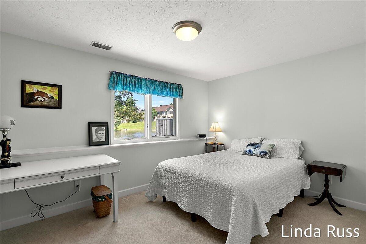 3912 Pemberton Drive SE Grand Rapids MI 49508