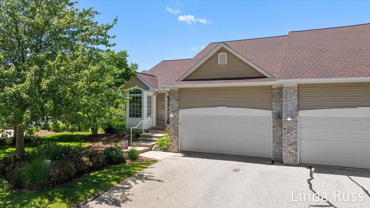 3912 Pemberton Drive SE Grand Rapids MI 49508