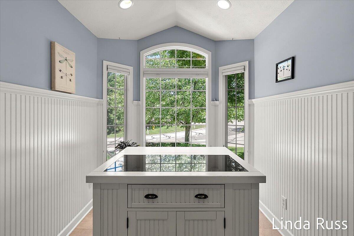 3912 Pemberton Drive SE Grand Rapids MI 49508
