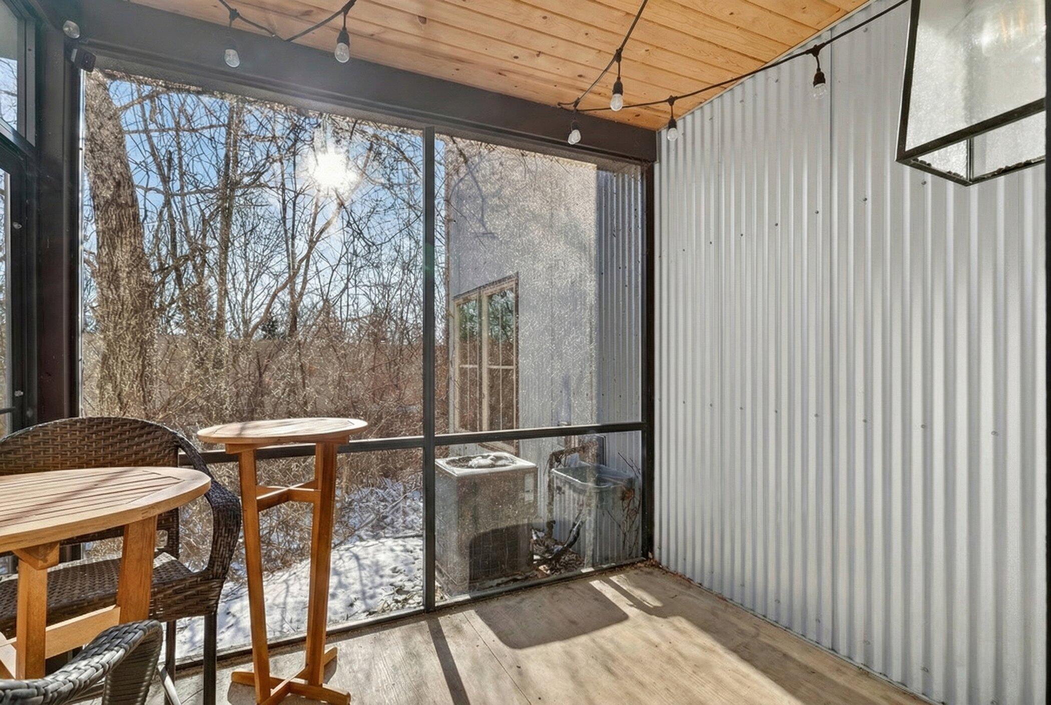 2022 Celadon Drive NE Grand Rapids MI 49525