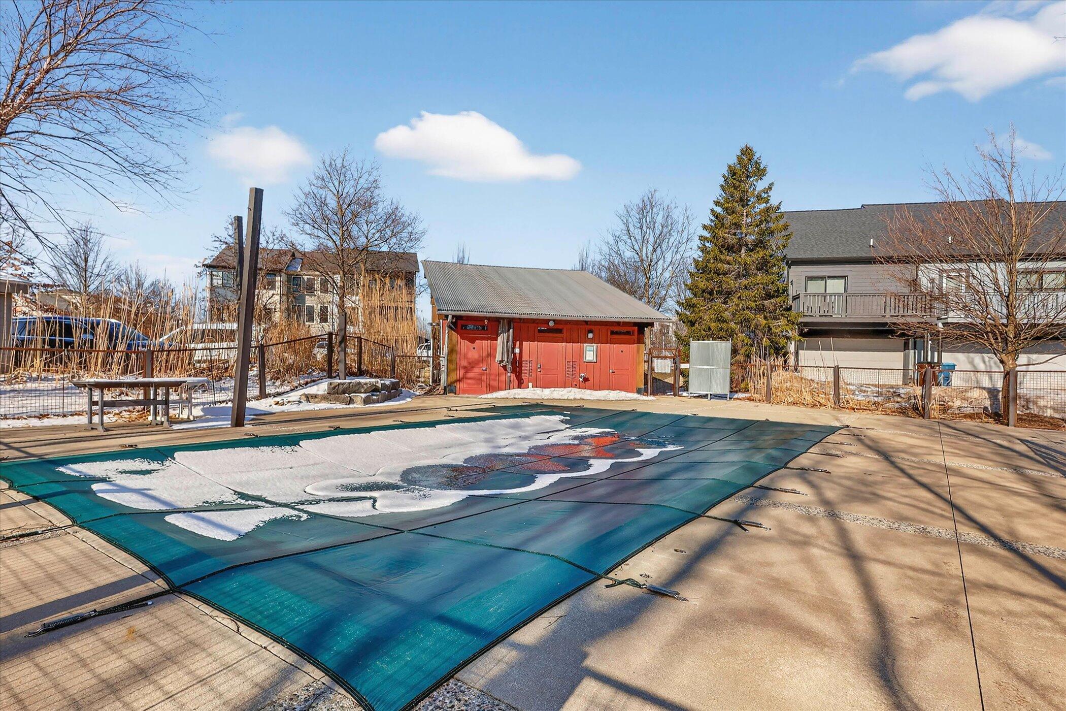 2022 Celadon Drive NE Grand Rapids MI 49525