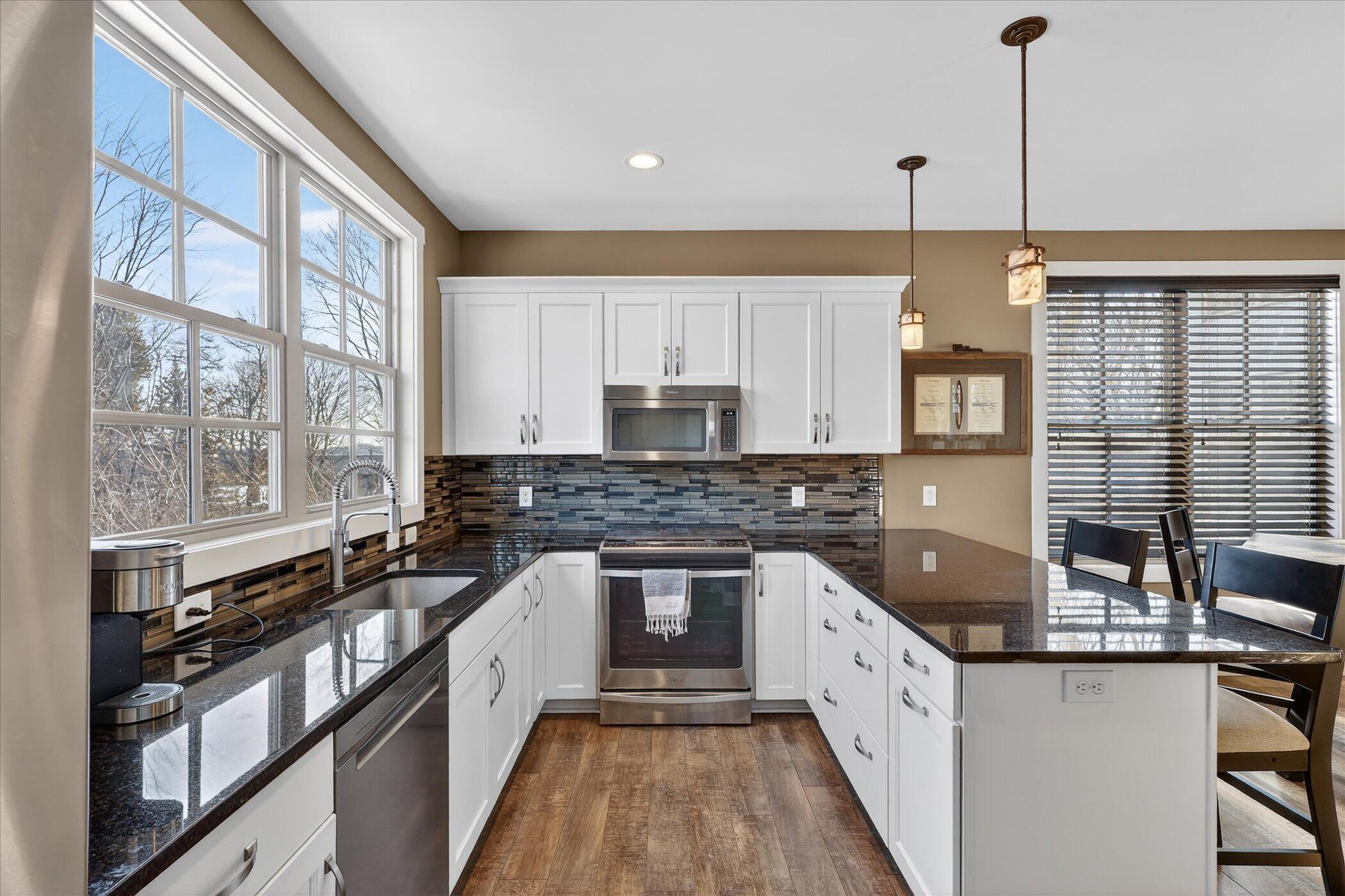 2022 Celadon Drive NE Grand Rapids MI 49525