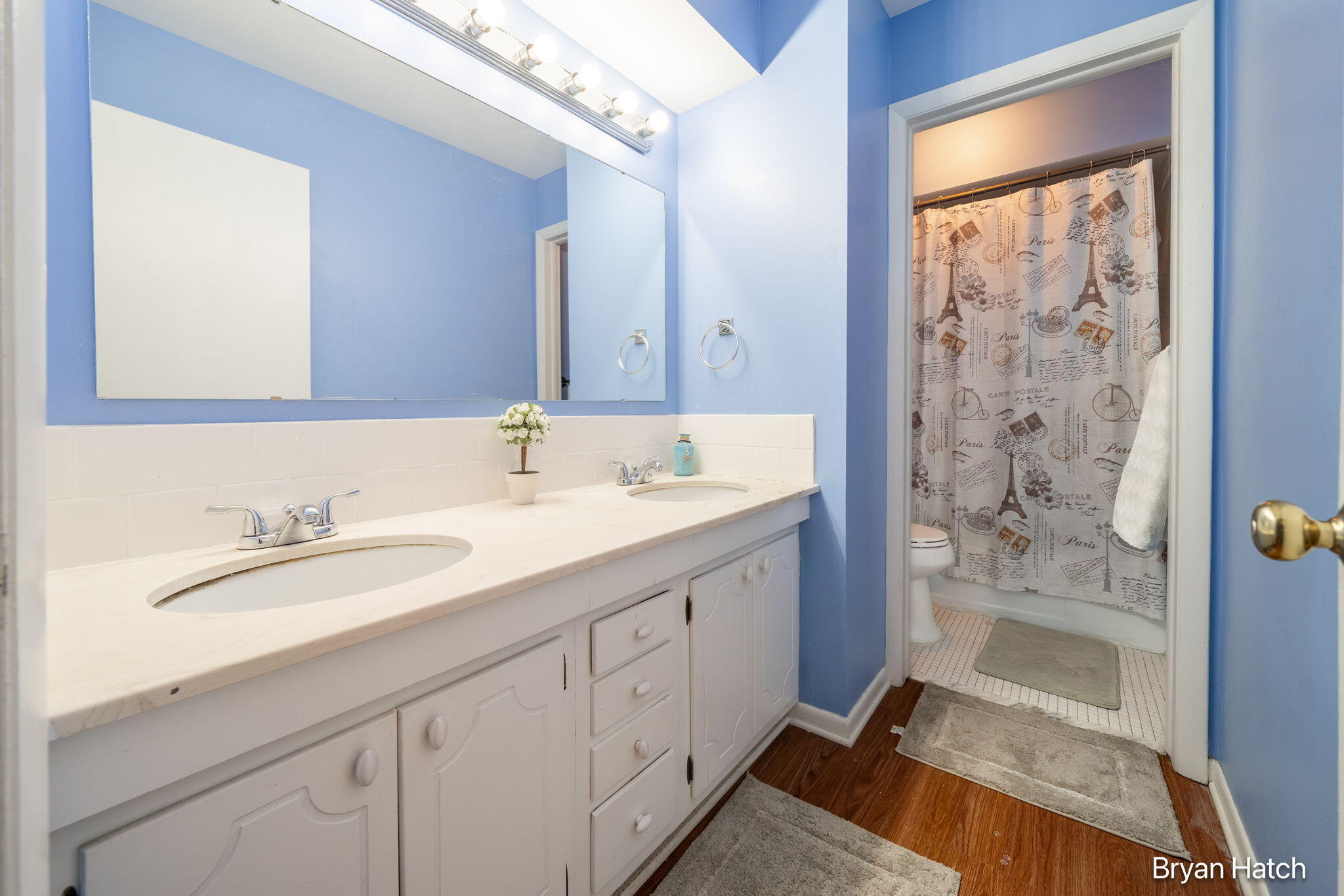 1457 N Saxony Drive SE Grand Rapids MI 49508