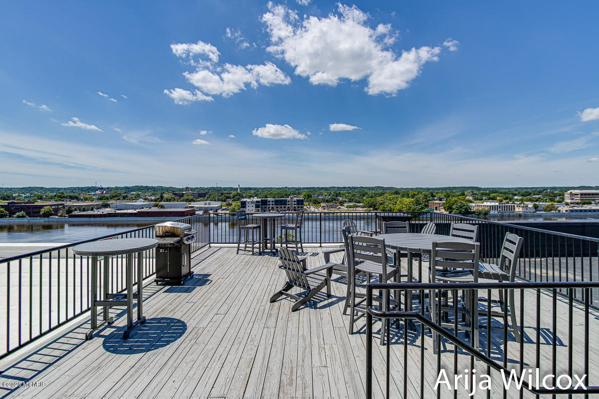 940 Monroe Avenue NW Grand Rapids MI 49503