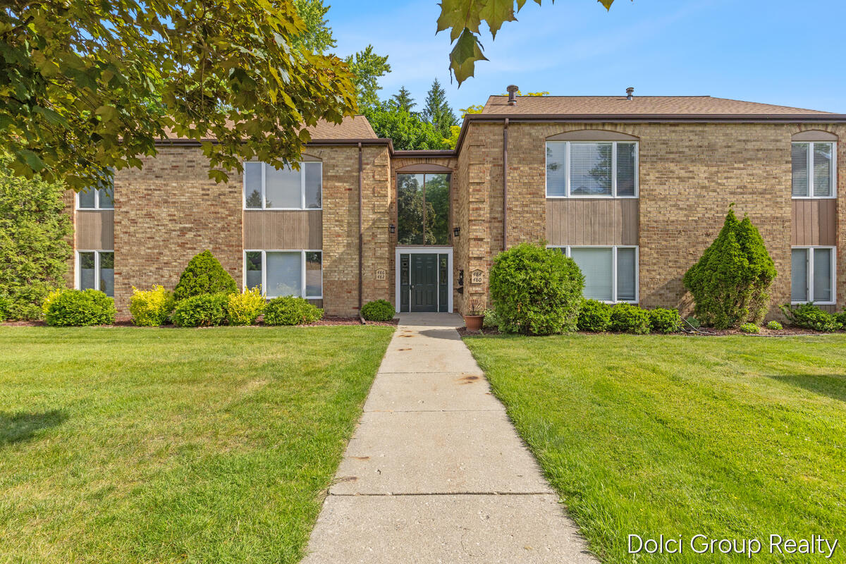 484 Barkwood Court NW Grand Rapids MI 49534