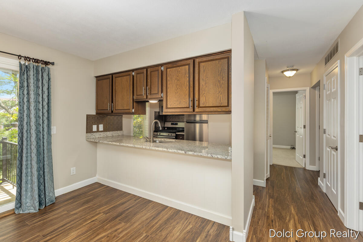 484 Barkwood Court NW Grand Rapids MI 49534