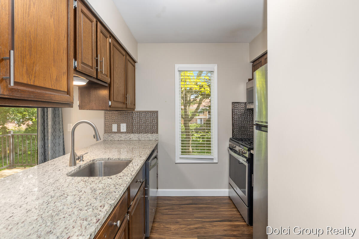 484 Barkwood Court NW Grand Rapids MI 49534