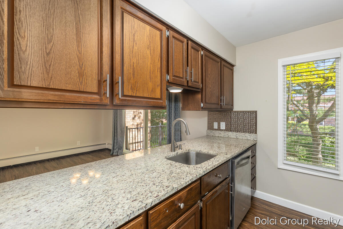 484 Barkwood Court NW Grand Rapids MI 49534
