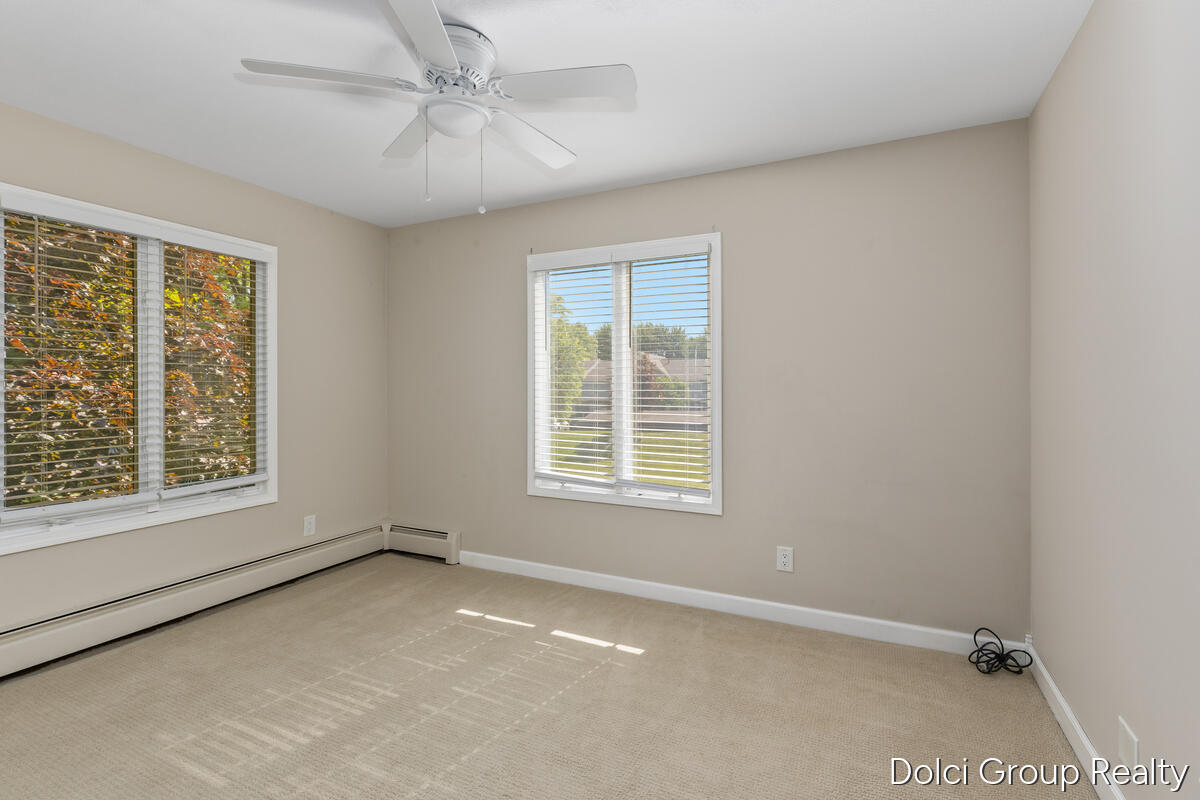 484 Barkwood Court NW Grand Rapids MI 49534