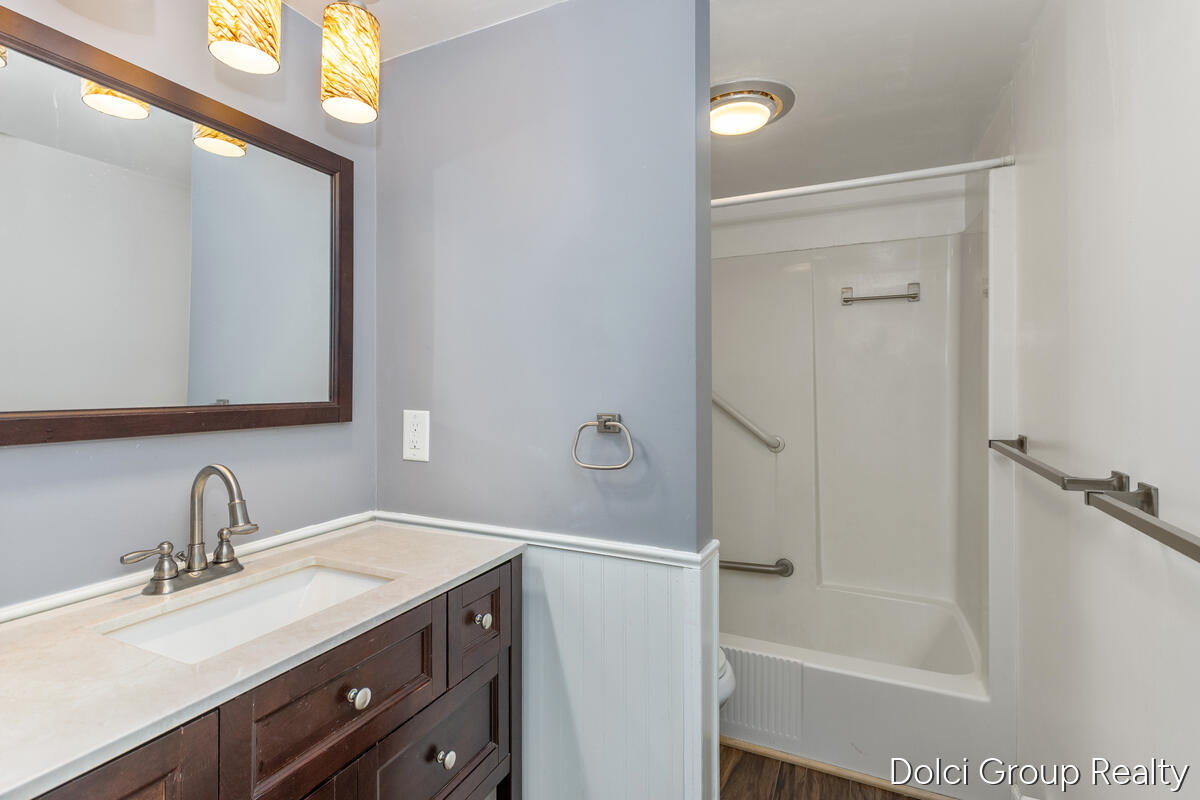 484 Barkwood Court NW Grand Rapids MI 49534