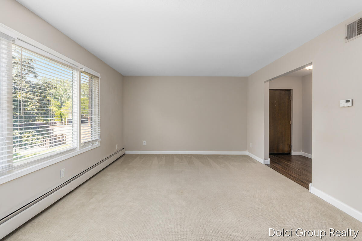 484 Barkwood Court NW Grand Rapids MI 49534