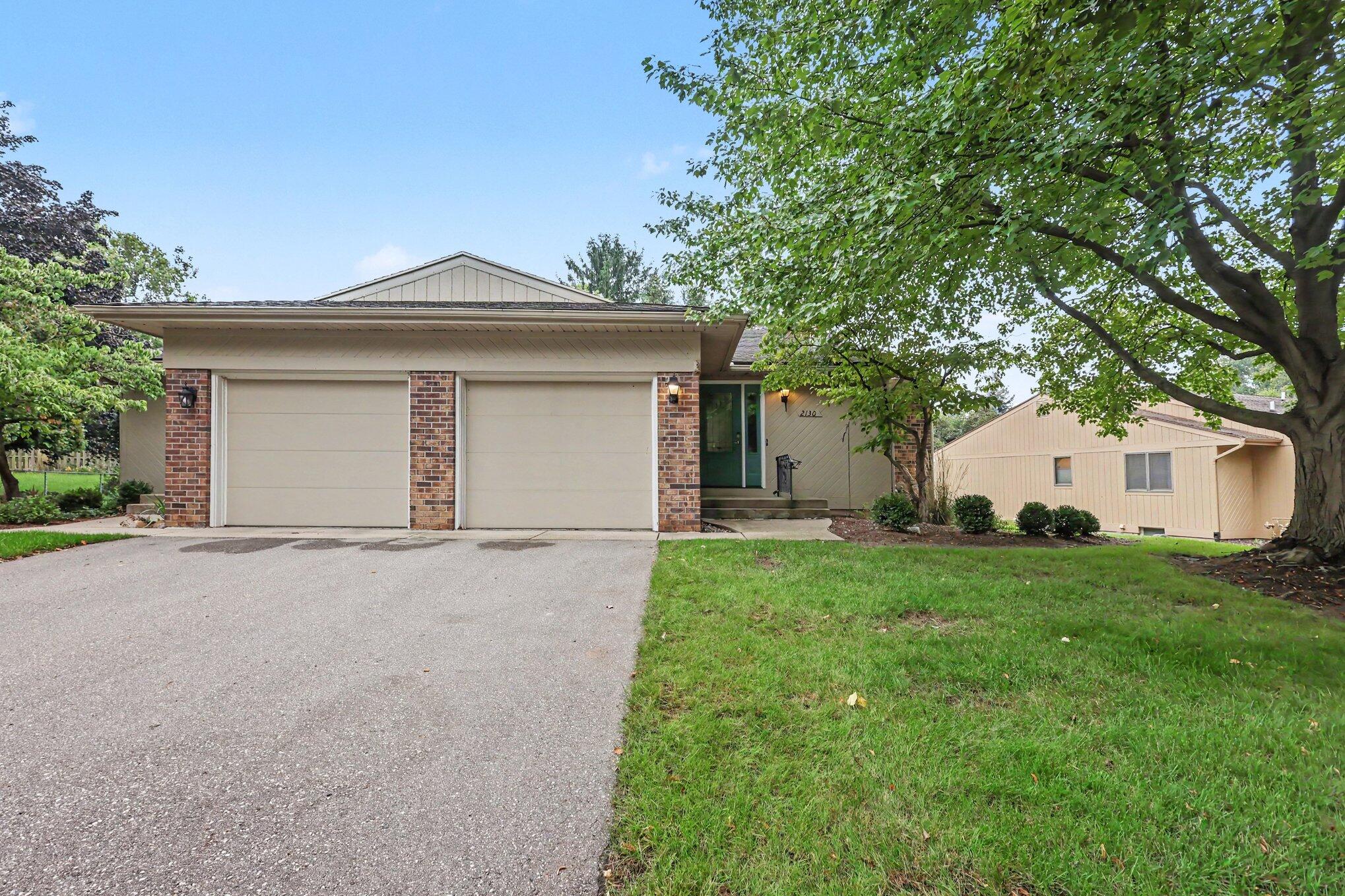 2130 Cranbrook Drive NE Grand Rapids MI 49505