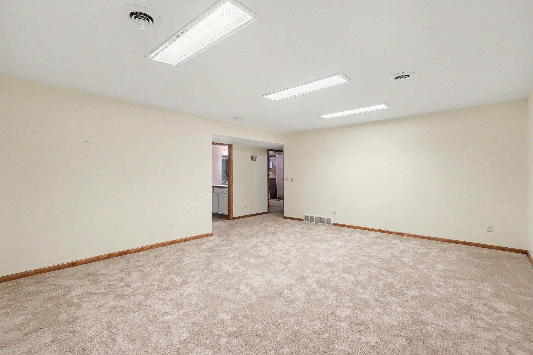2130 Cranbrook Drive NE Grand Rapids MI 49505