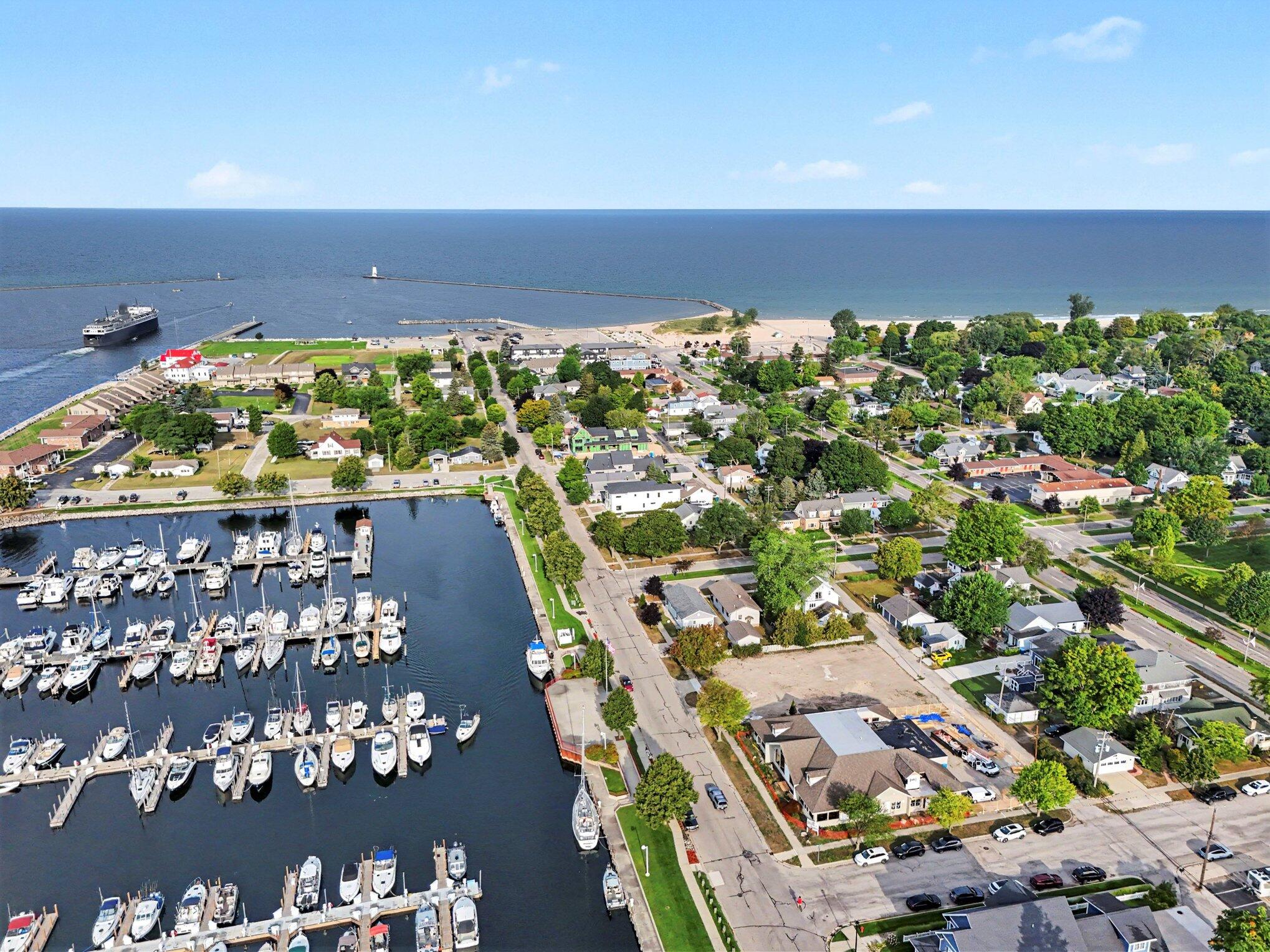 502 W Loomis Street Ludington MI 49431