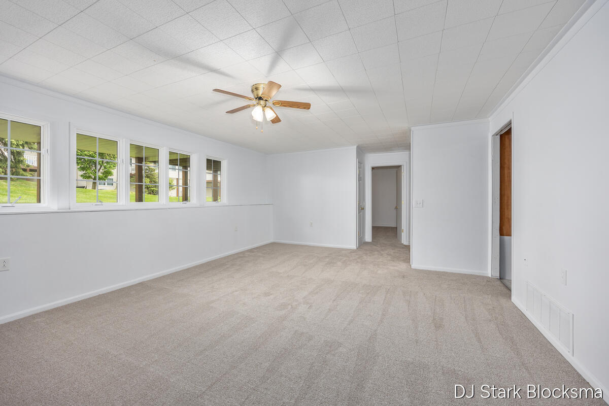 2038 Palmerton Court NE Grand Rapids MI 49505