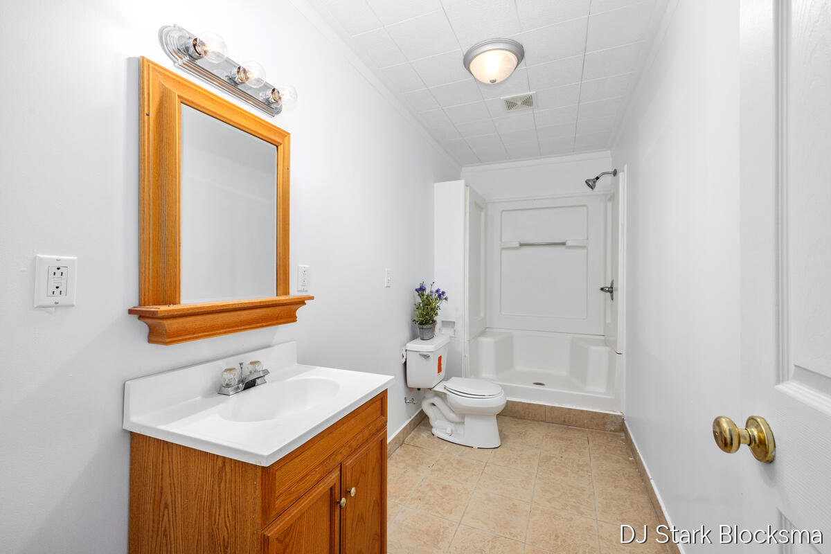 2038 Palmerton Court NE Grand Rapids MI 49505