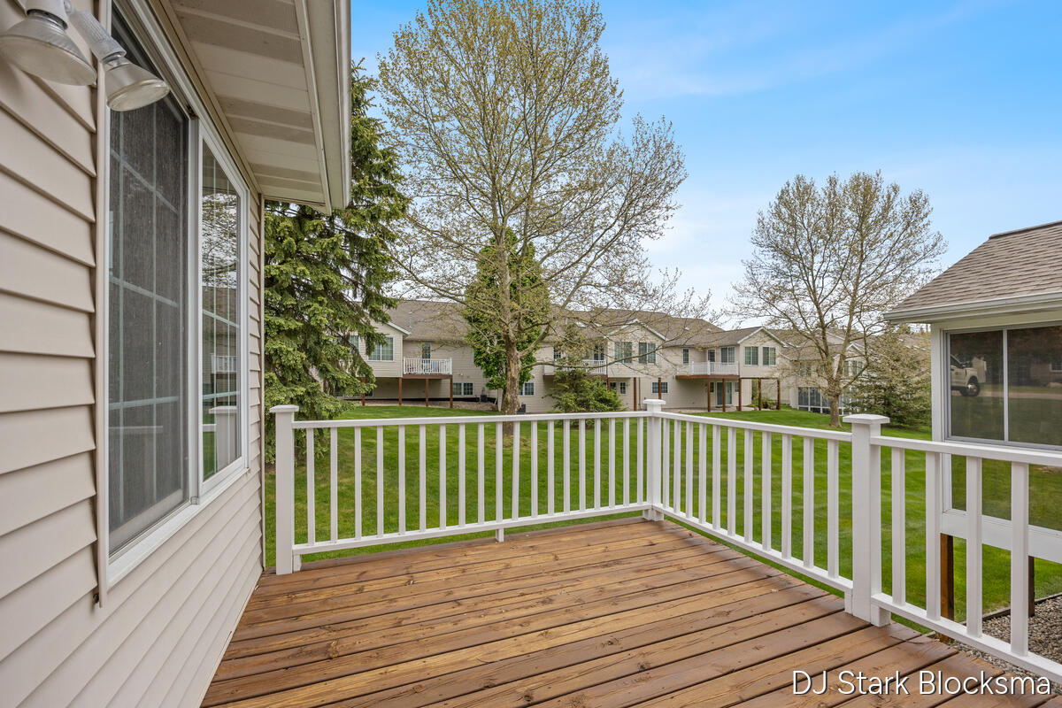2038 Palmerton Court NE Grand Rapids MI 49505