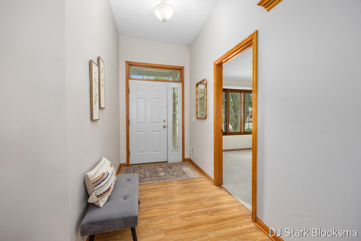2038 Palmerton Court NE Grand Rapids MI 49505