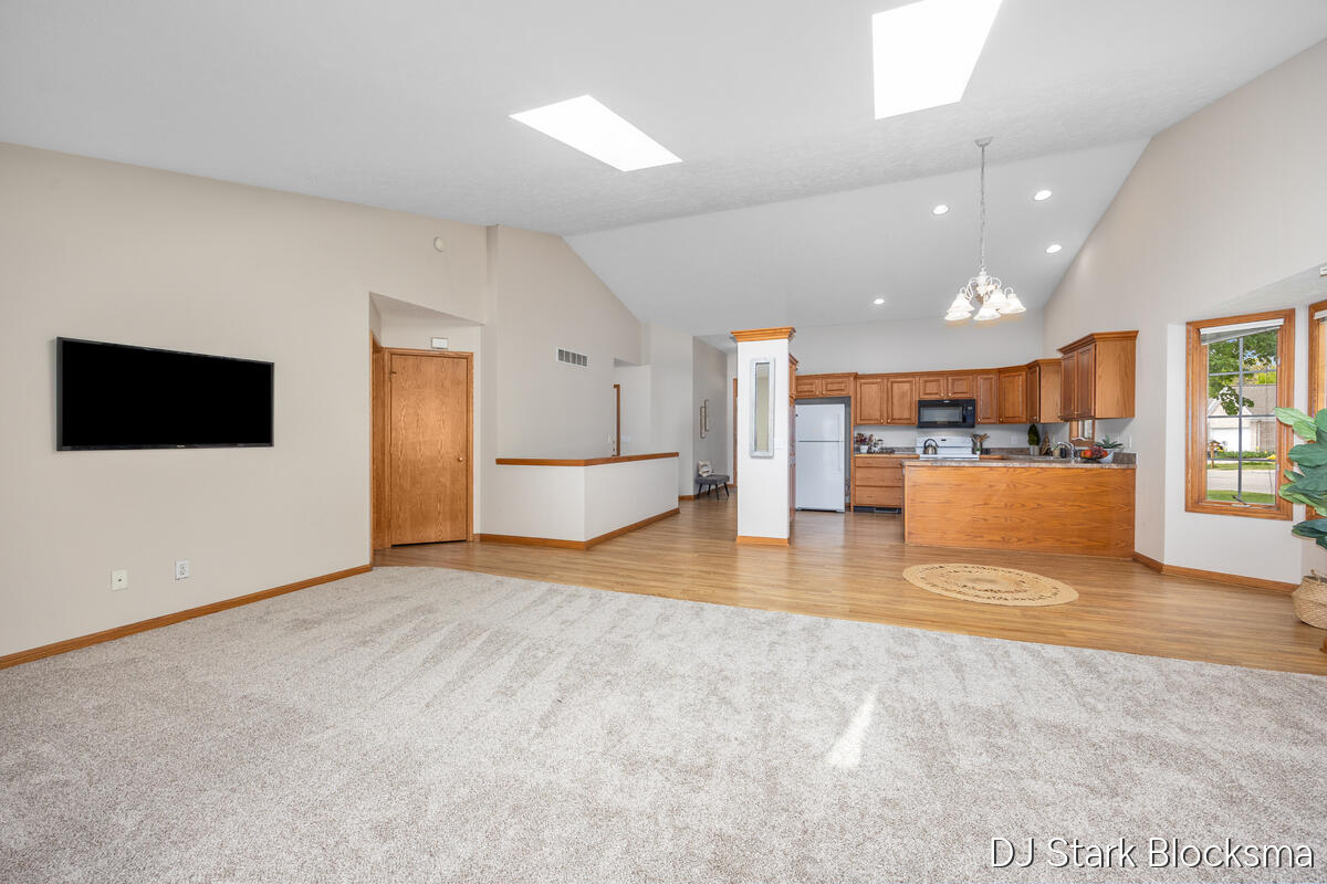 2038 Palmerton Court NE Grand Rapids MI 49505