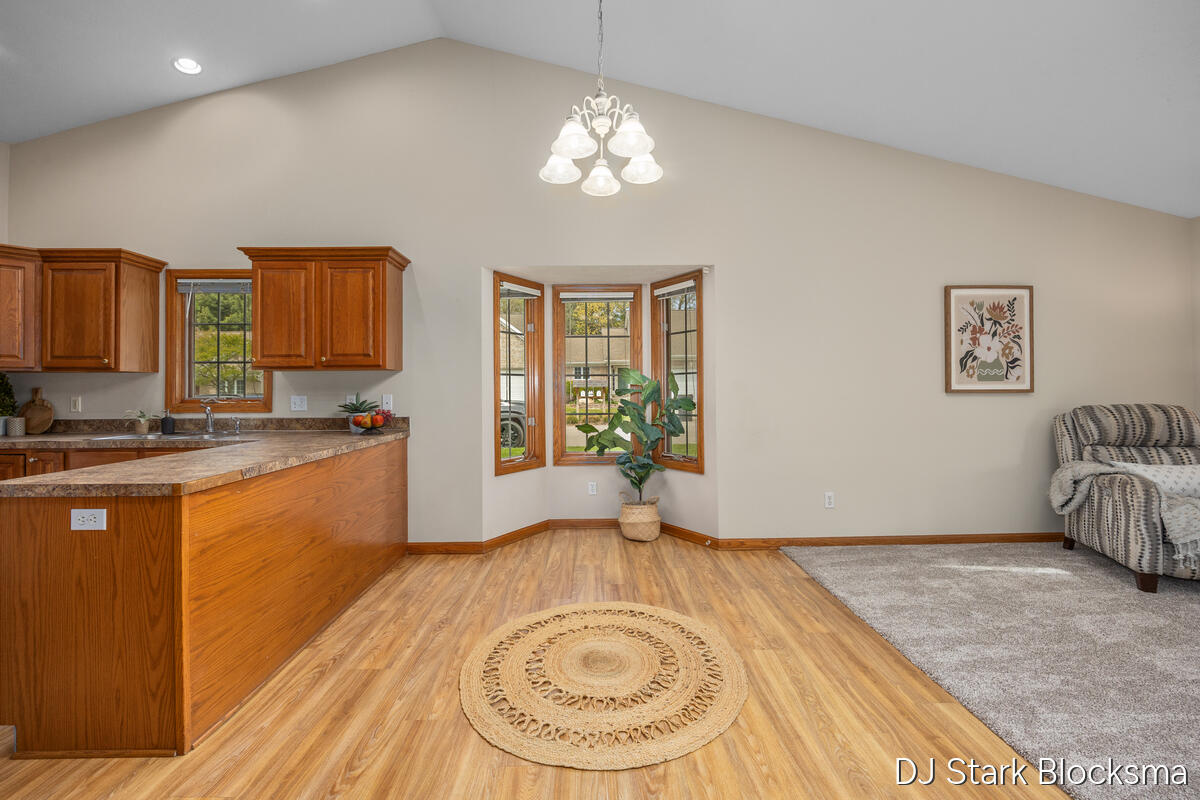 2038 Palmerton Court NE Grand Rapids MI 49505