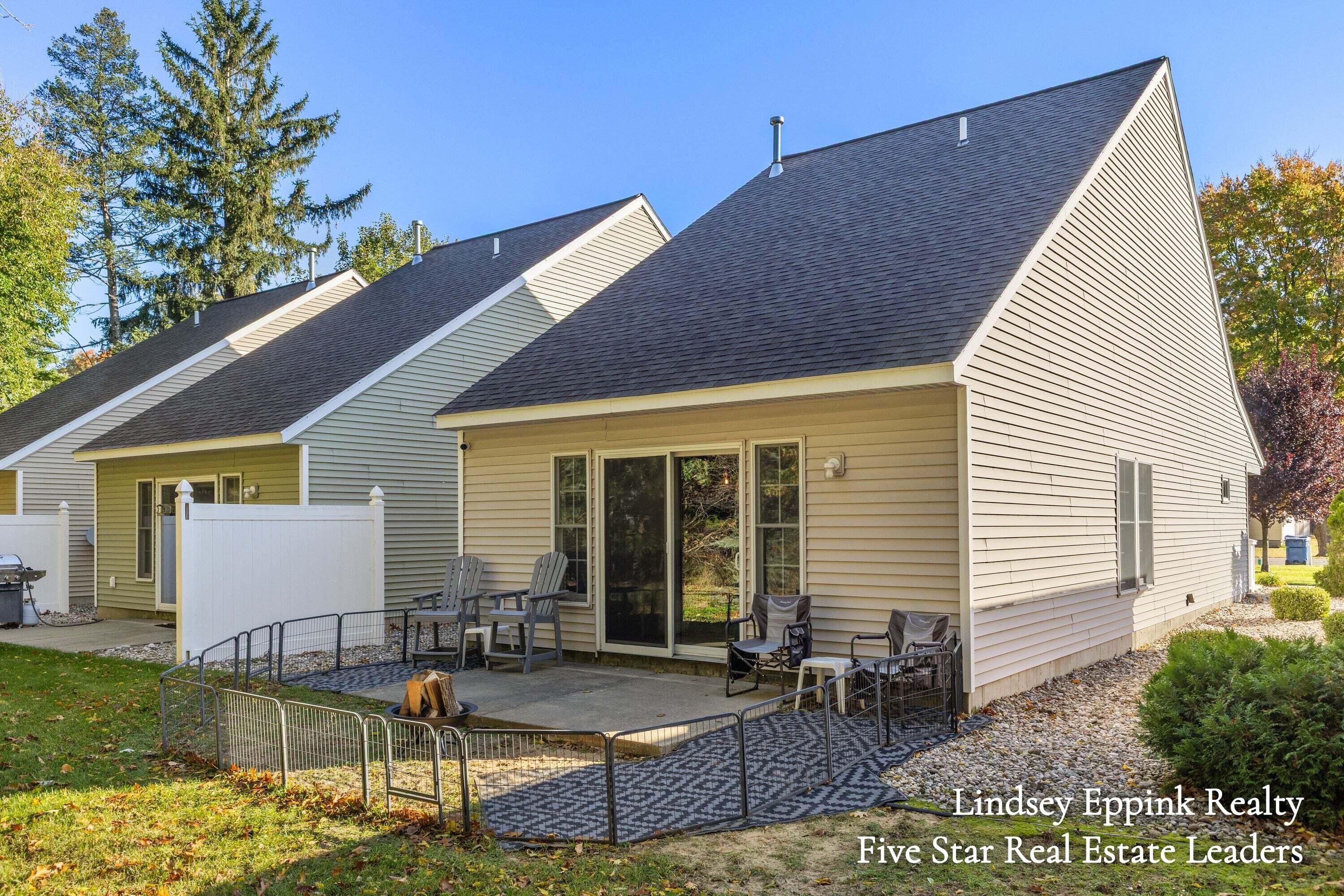 1023 Moreland Street Grand Haven MI 49417