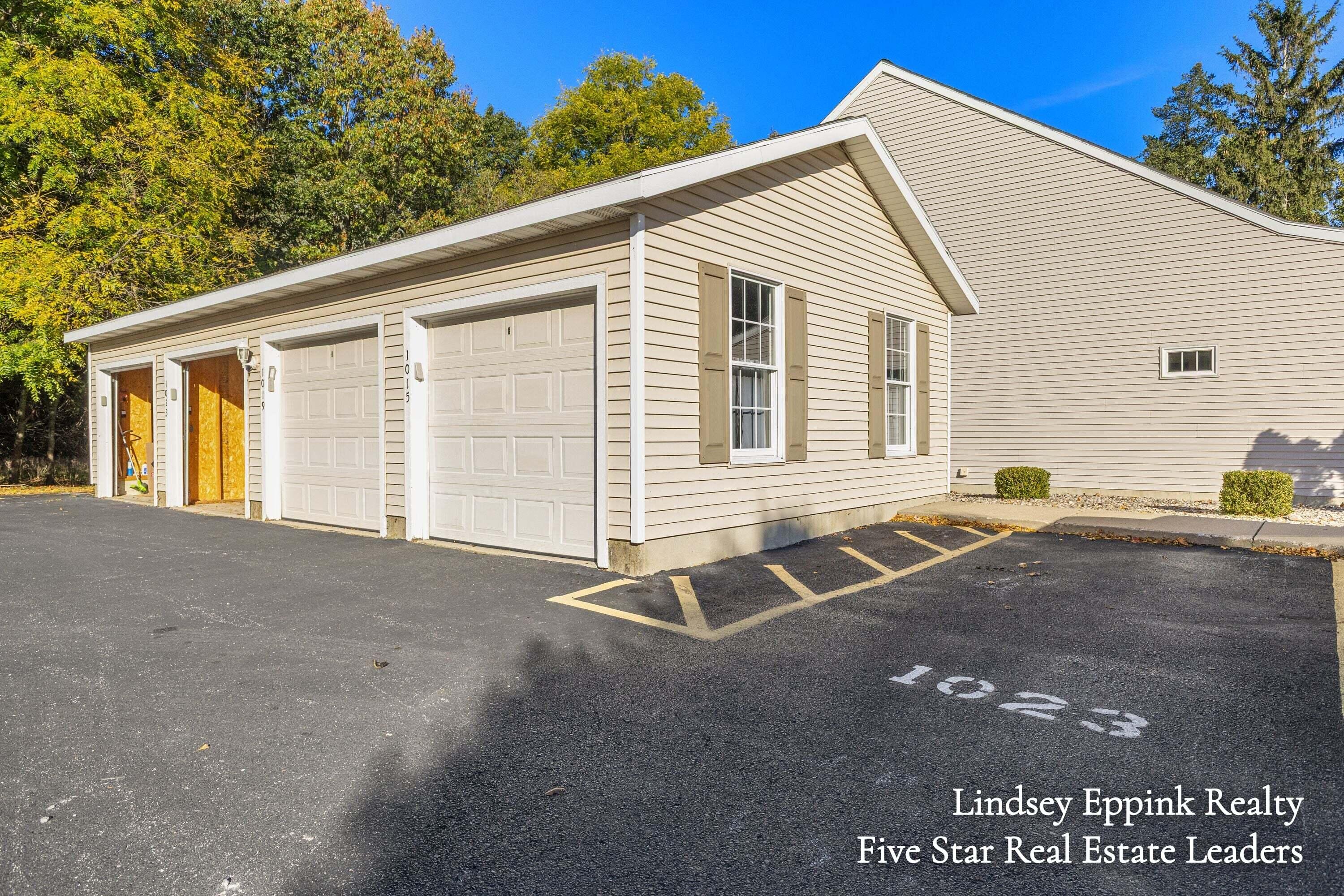 1023 Moreland Street Grand Haven MI 49417