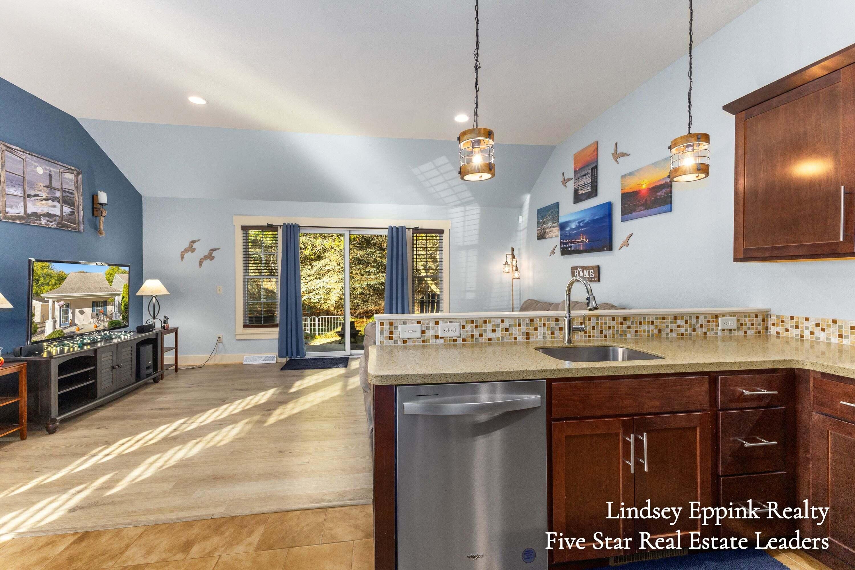 1023 Moreland Street Grand Haven MI 49417