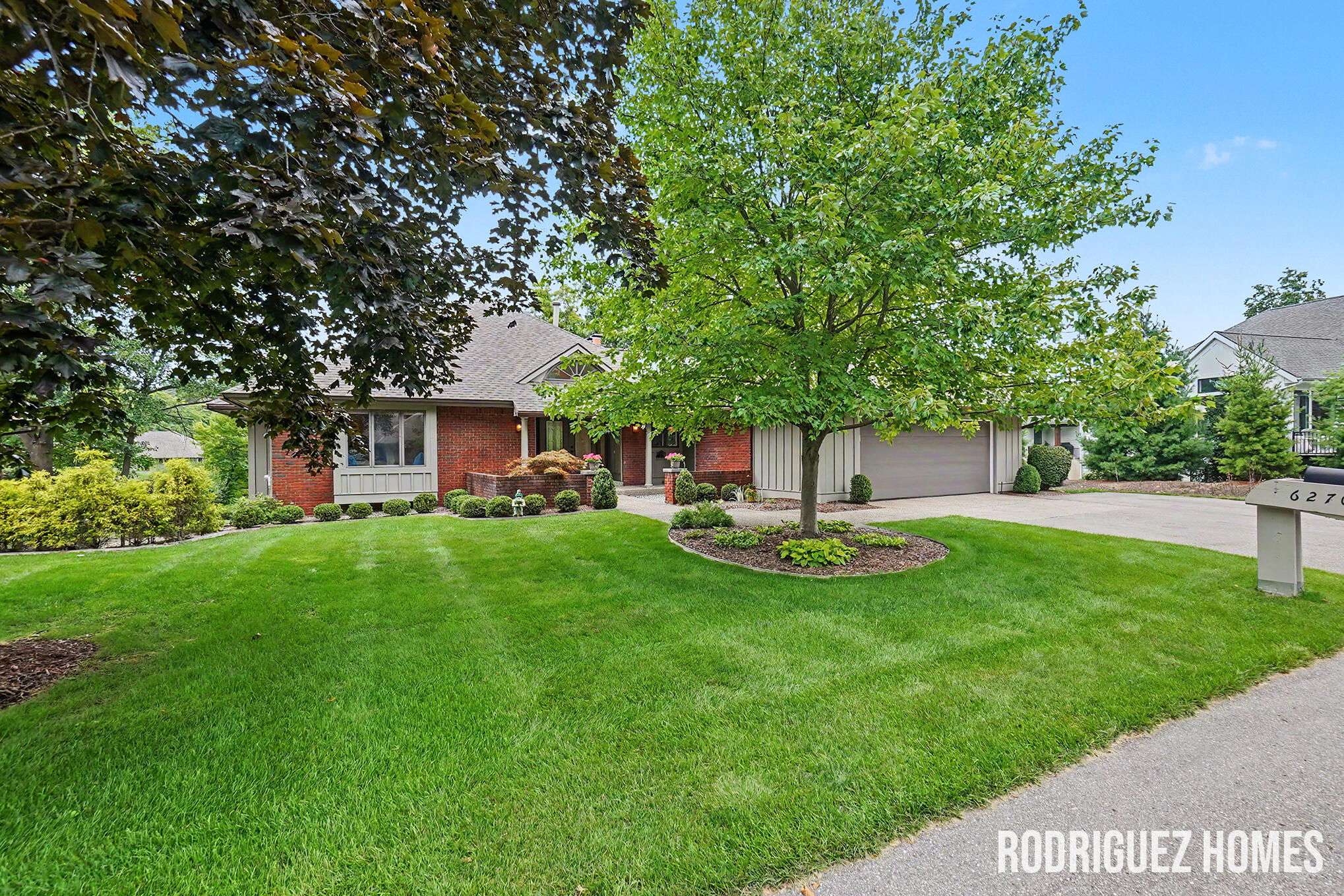 6270 Heathmoor Court SE Grand Rapids MI 49546