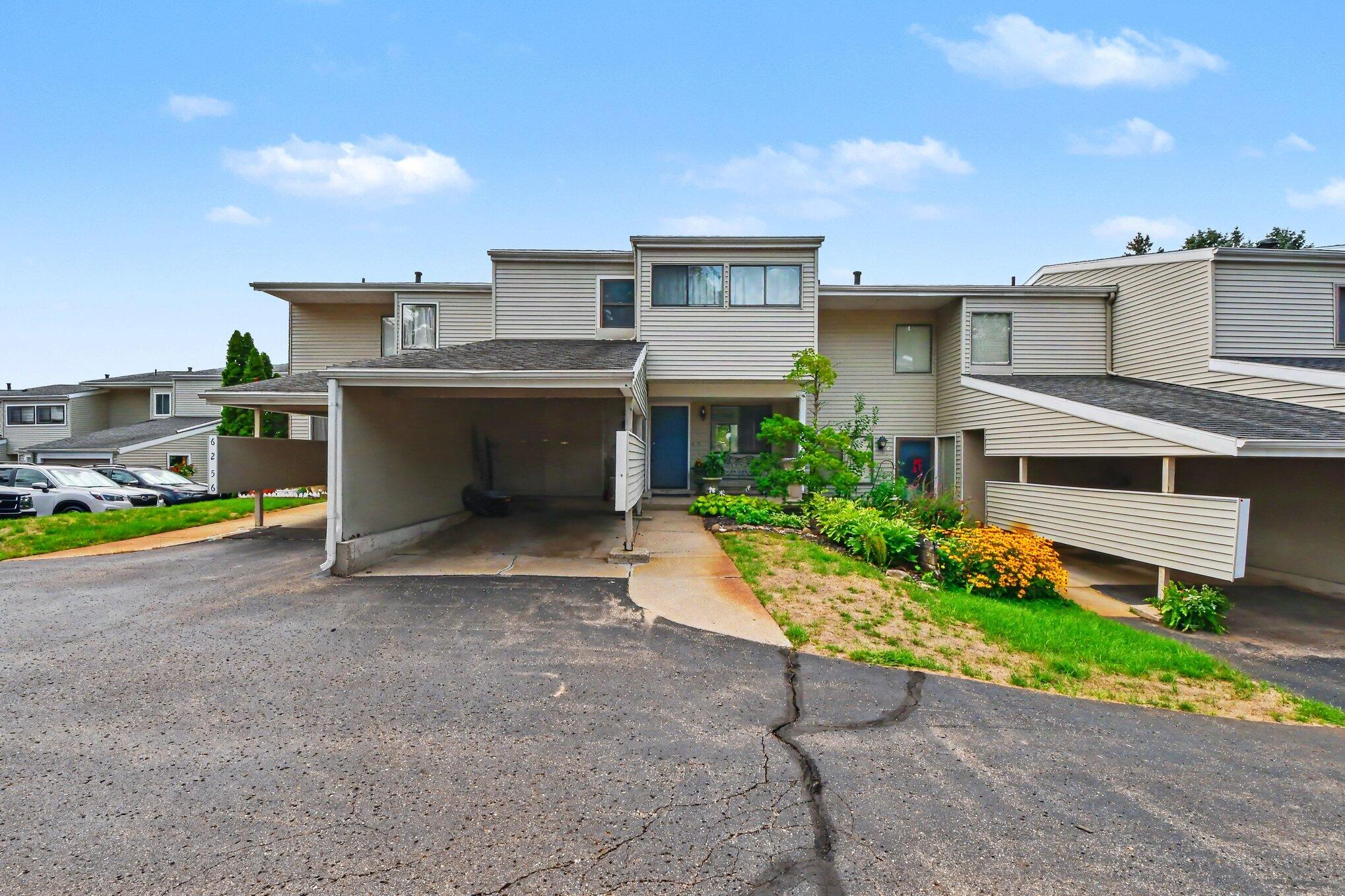 6254 Architrave Drive SE Grand Rapids MI 49546