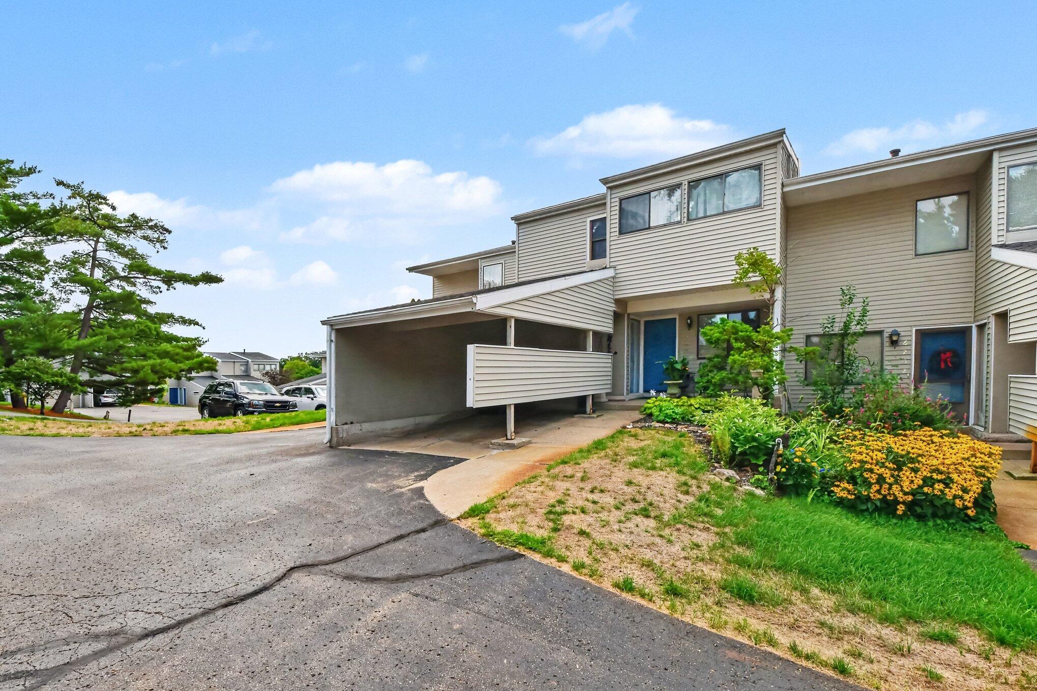 6254 Architrave Drive SE Grand Rapids MI 49546