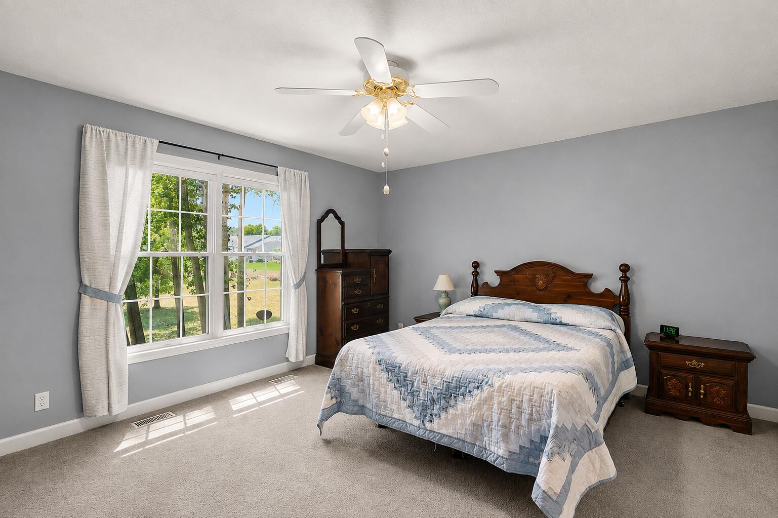 11382 E Lake Drive Holland MI 49424