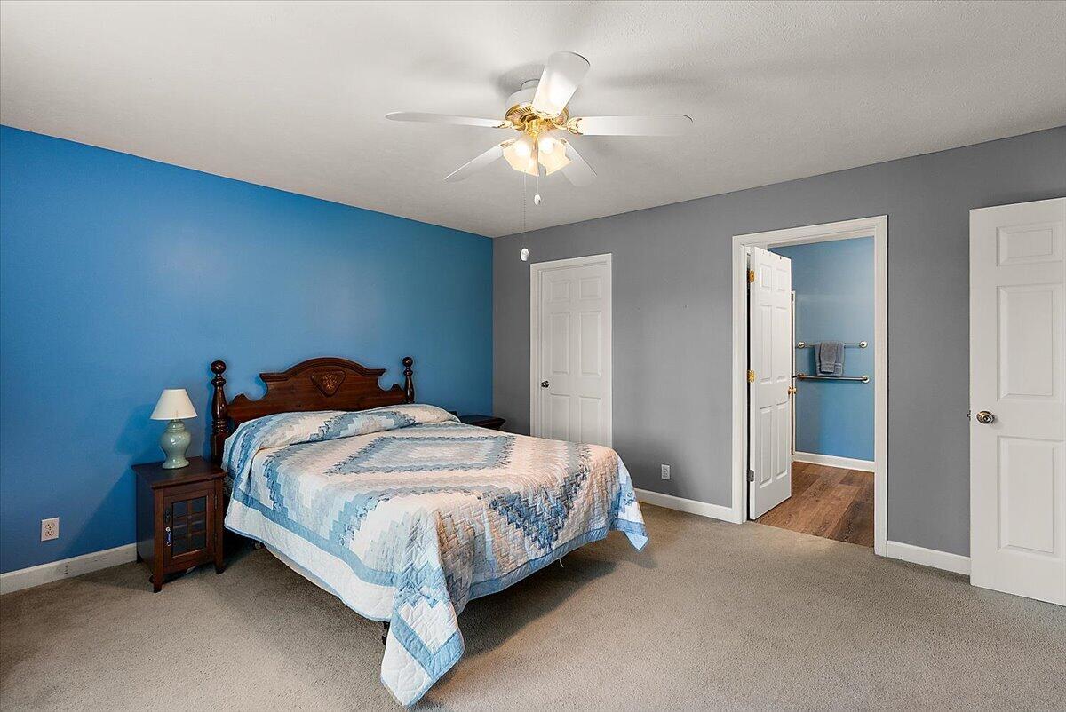 11382 E Lake Drive Holland MI 49424