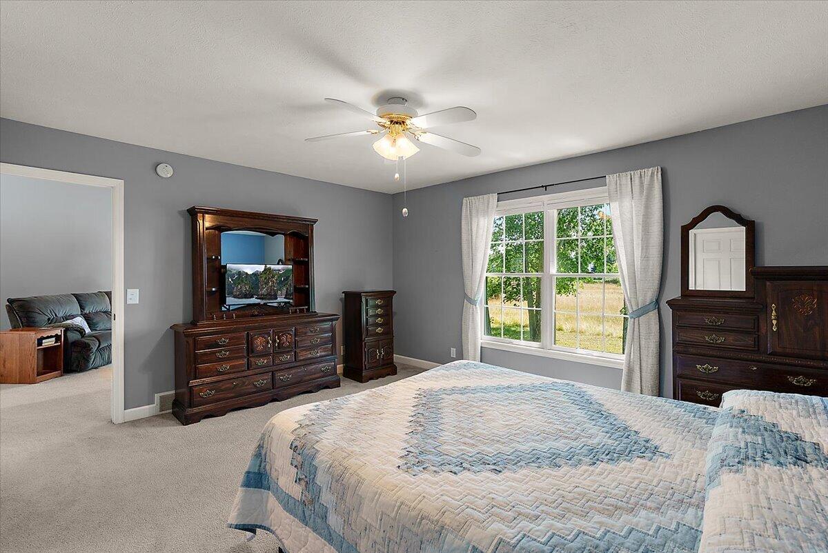 11382 E Lake Drive Holland MI 49424