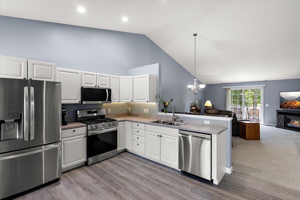 11382 E Lake Drive Holland MI 49424