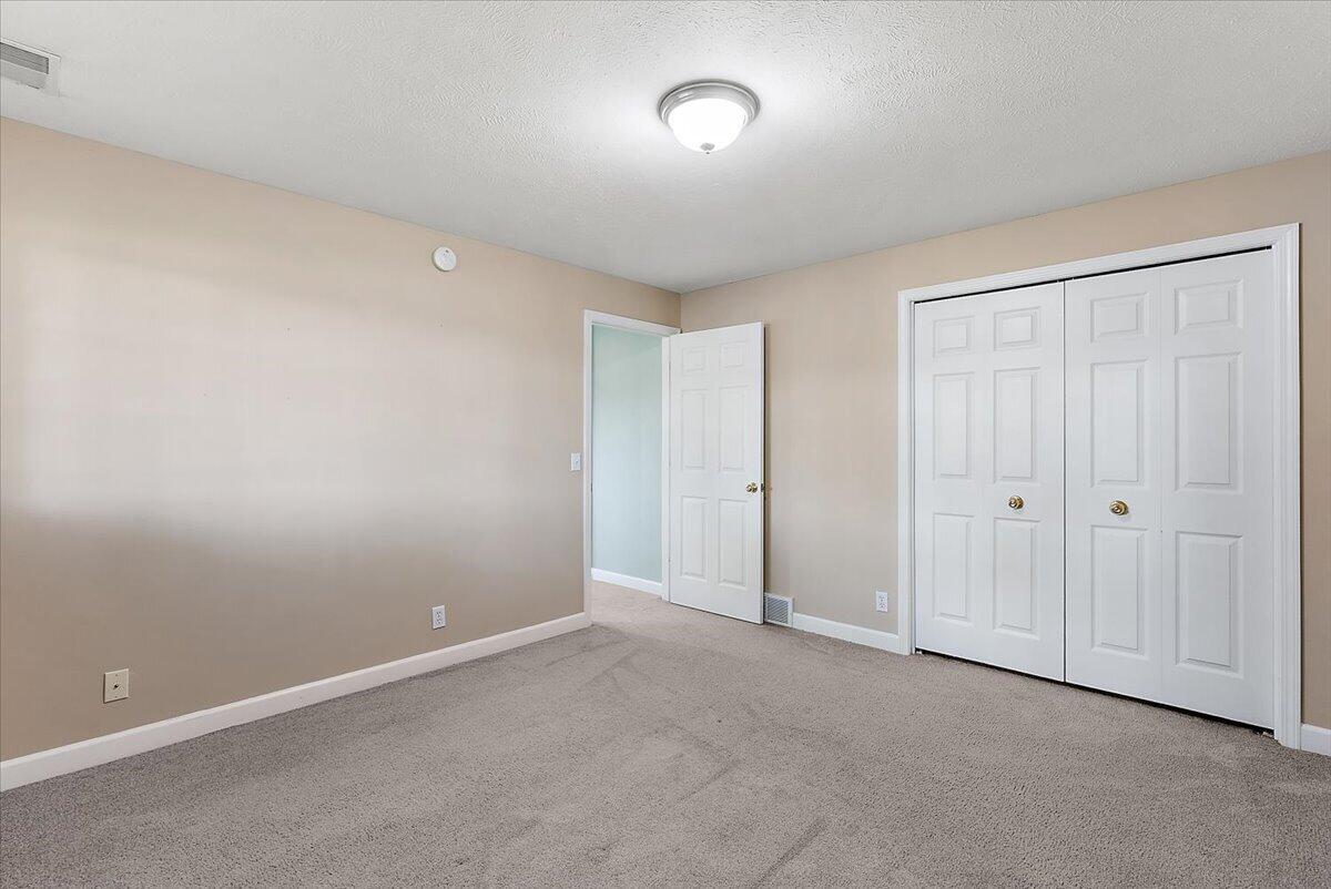 11382 E Lake Drive Holland MI 49424