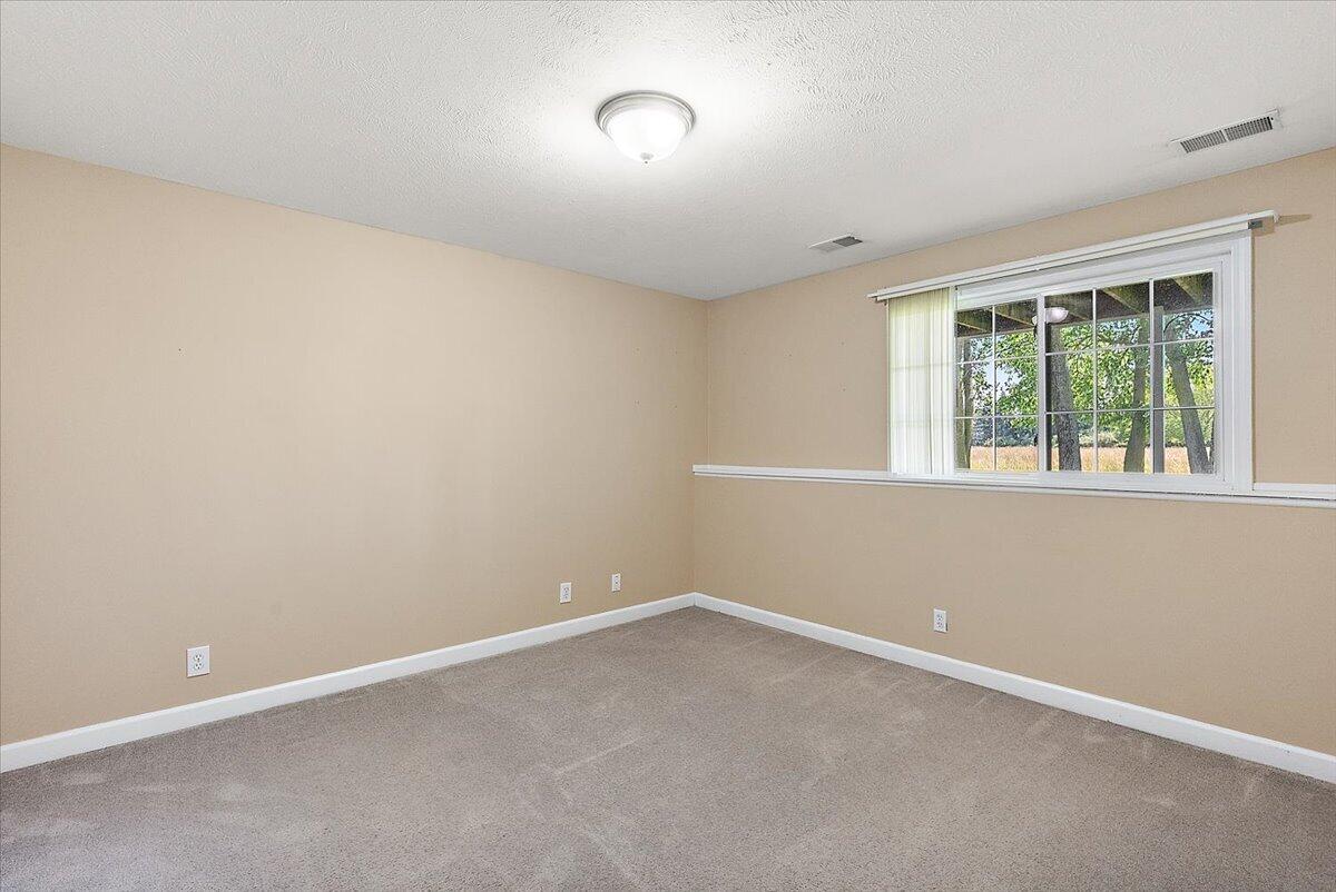 11382 E Lake Drive Holland MI 49424
