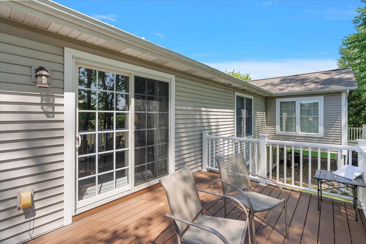 11382 E Lake Drive Holland MI 49424