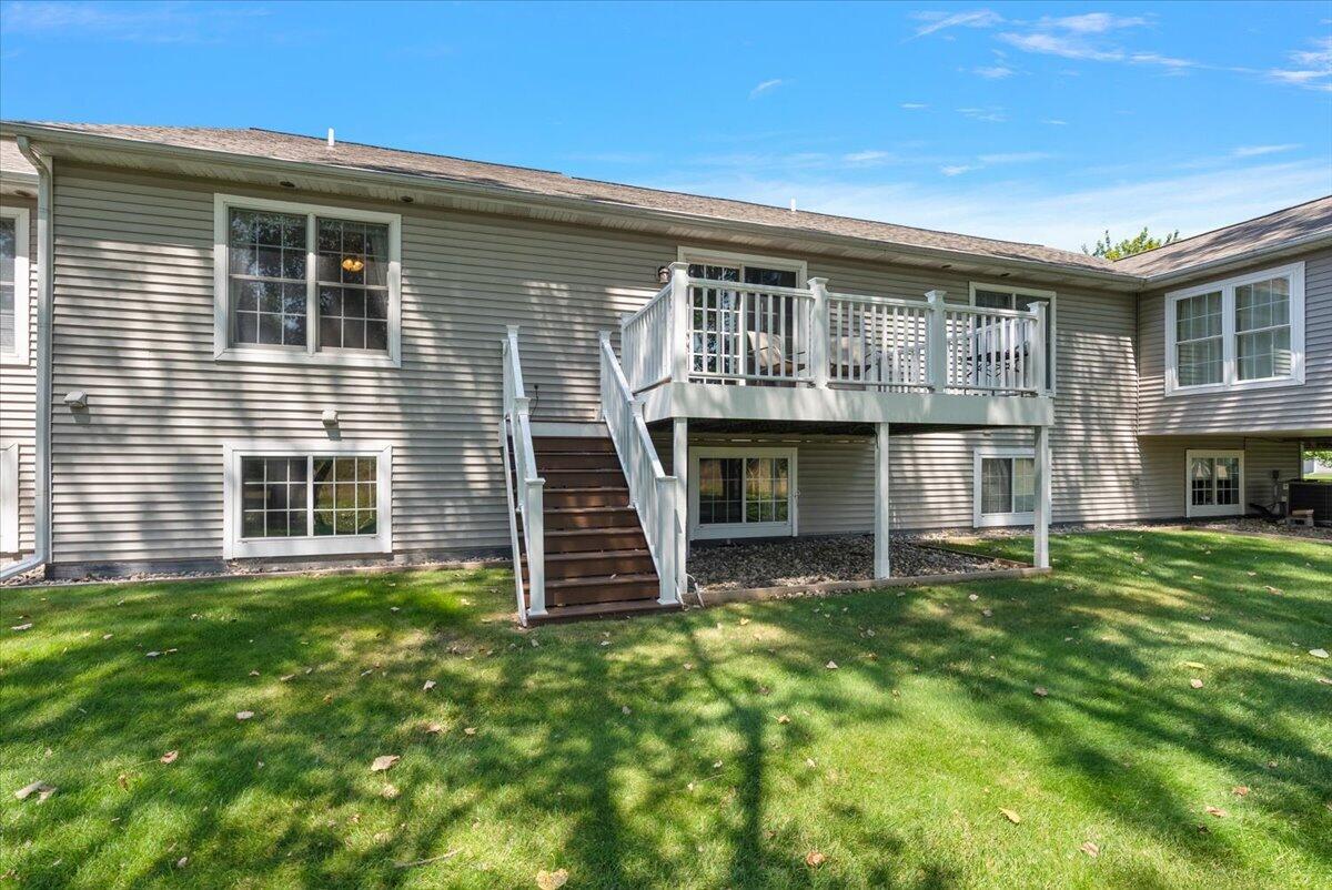 11382 E Lake Drive Holland MI 49424