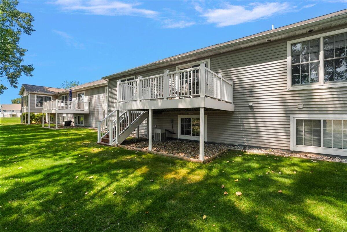 11382 E Lake Drive Holland MI 49424