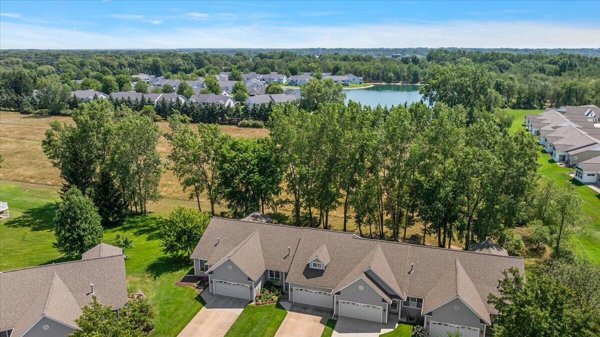 11382 E Lake Drive Holland MI 49424