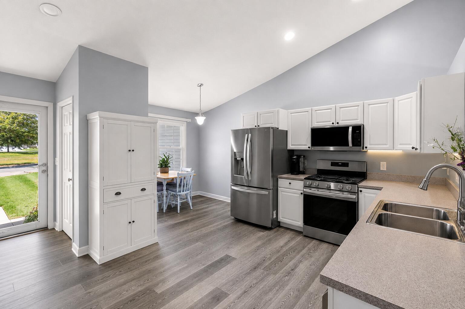11382 E Lake Drive Holland MI 49424