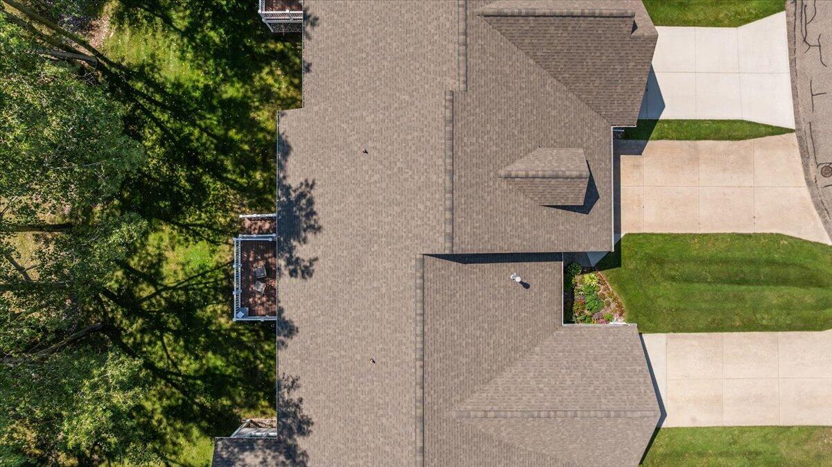 11382 E Lake Drive Holland MI 49424