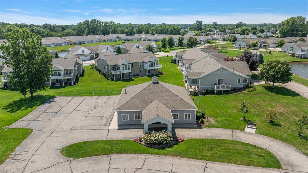 11382 E Lake Drive Holland MI 49424