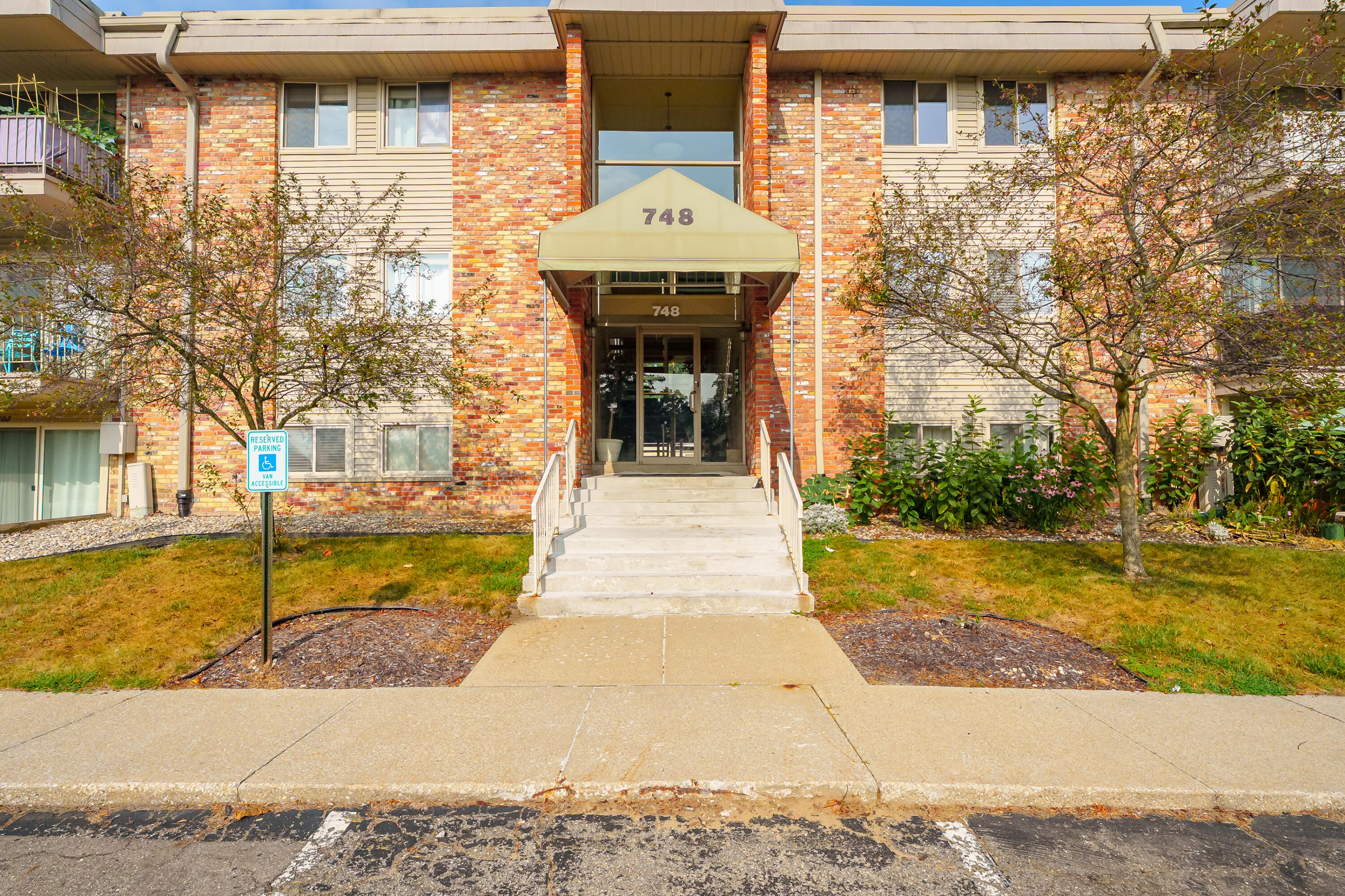 748 W Kilgore Road Kalamazoo MI 49008