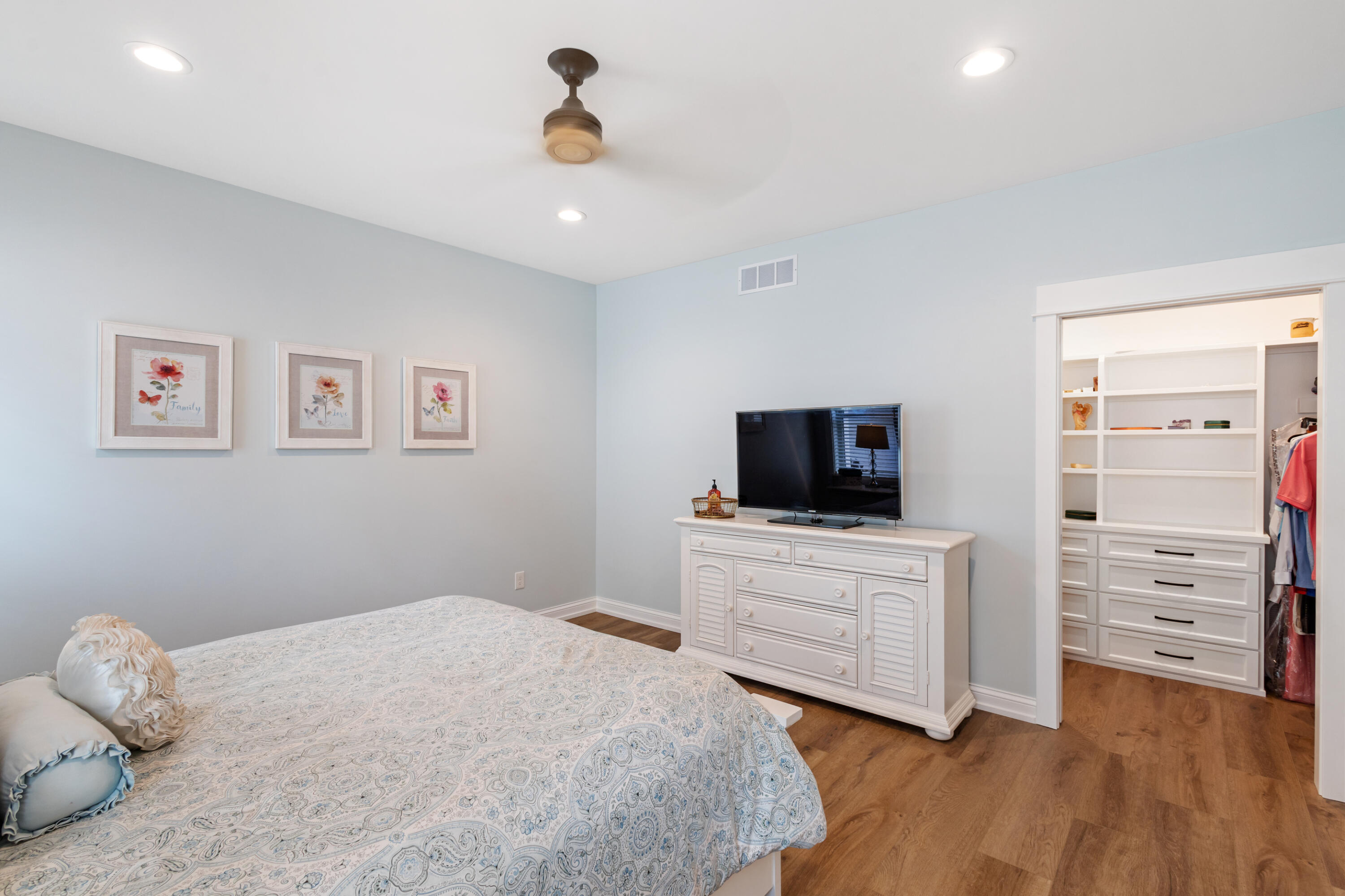 8202 Coneflower Cove Kalamazoo MI 49009