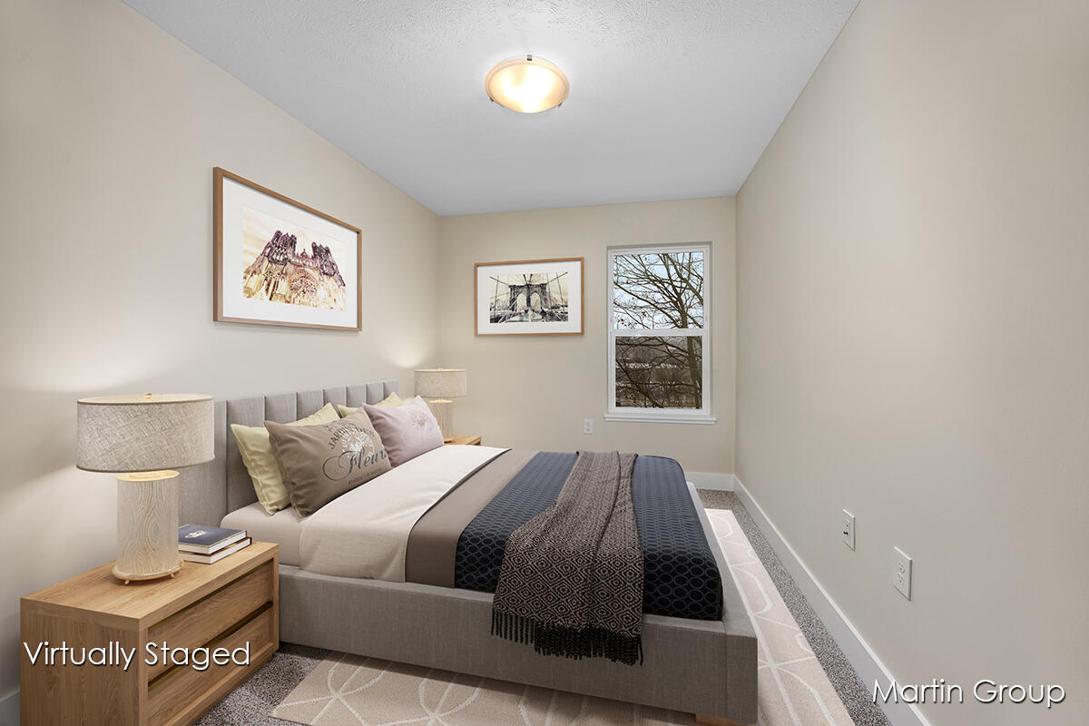 2242 Watertown Way NE Grand Rapids MI 49505